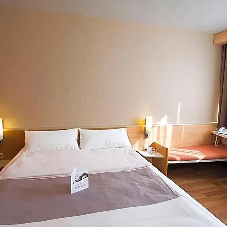 Ibis 3*